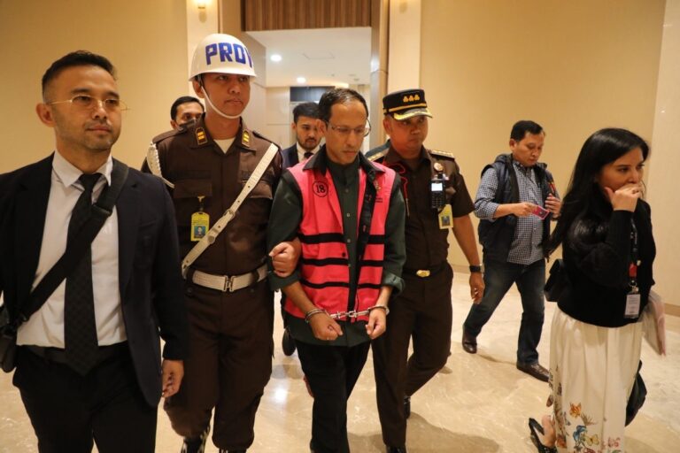 Nadiem Makarim Tersangka: Babak Baru Kasus Korupsi Pengadaan Laptop