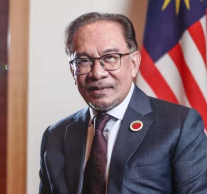 Malaysia Menurunkan Harga BBM RON 95 Jadi Rp 7800