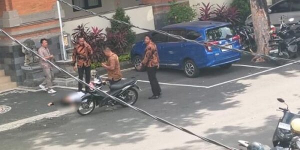 Ejekan Mahasiswa Unud Bunuh Diri