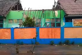 Kemana Uang Bangun Gedung SD Sukabumi yang Usang?