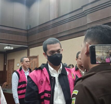peran anak Riza Chalid