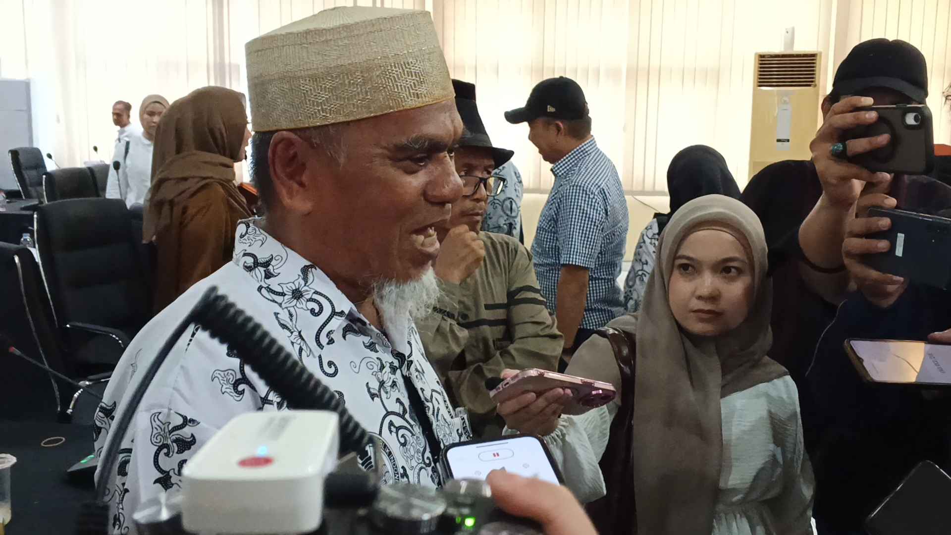 Dua Guru Dipecat Setelah Cari Dana untuk Gaji Honorer di Sulsel