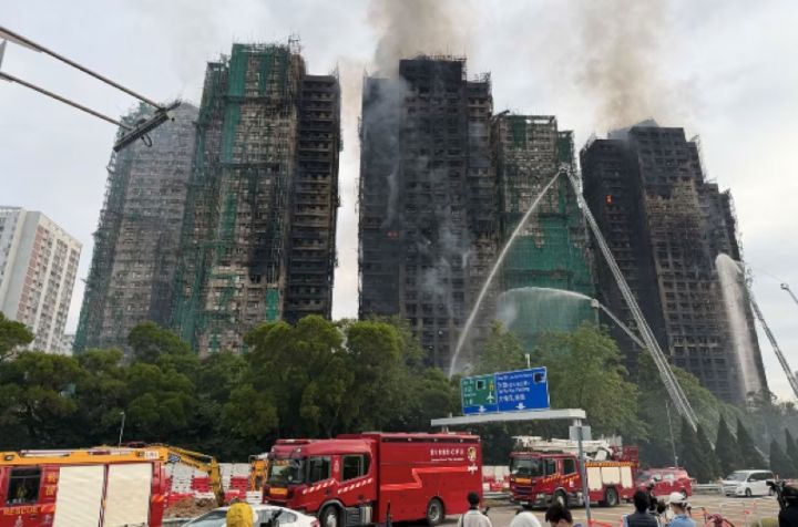 Kebakaran Hong Kong Tewaskan 44