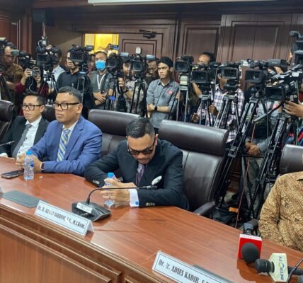 Keputusan MKD Sahroni Uya Kuya