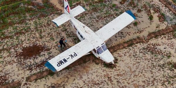 Pilot Pesawat Jatuh Karawang