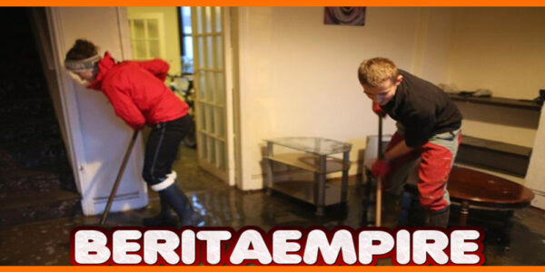 Resiko Infeksi Mengintai Saat Bersihkan Rumah Pasca Banjir