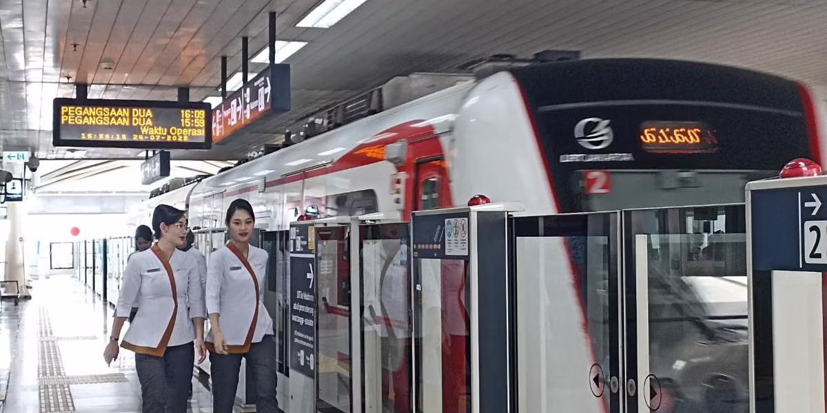 Pegawai Bergaji Rp 6,2 Juta Bisa Naik TransJ-MRT-LRT Gratis