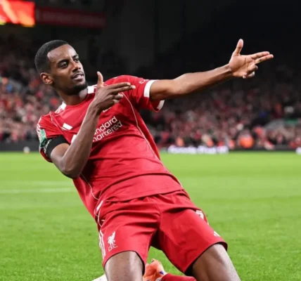 Alexander Isak Terlambat Panas di Liverpool