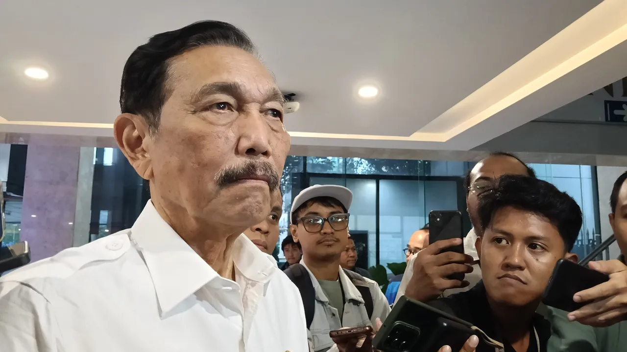 Luhut Dorong Anak Muda Isi Jabatan