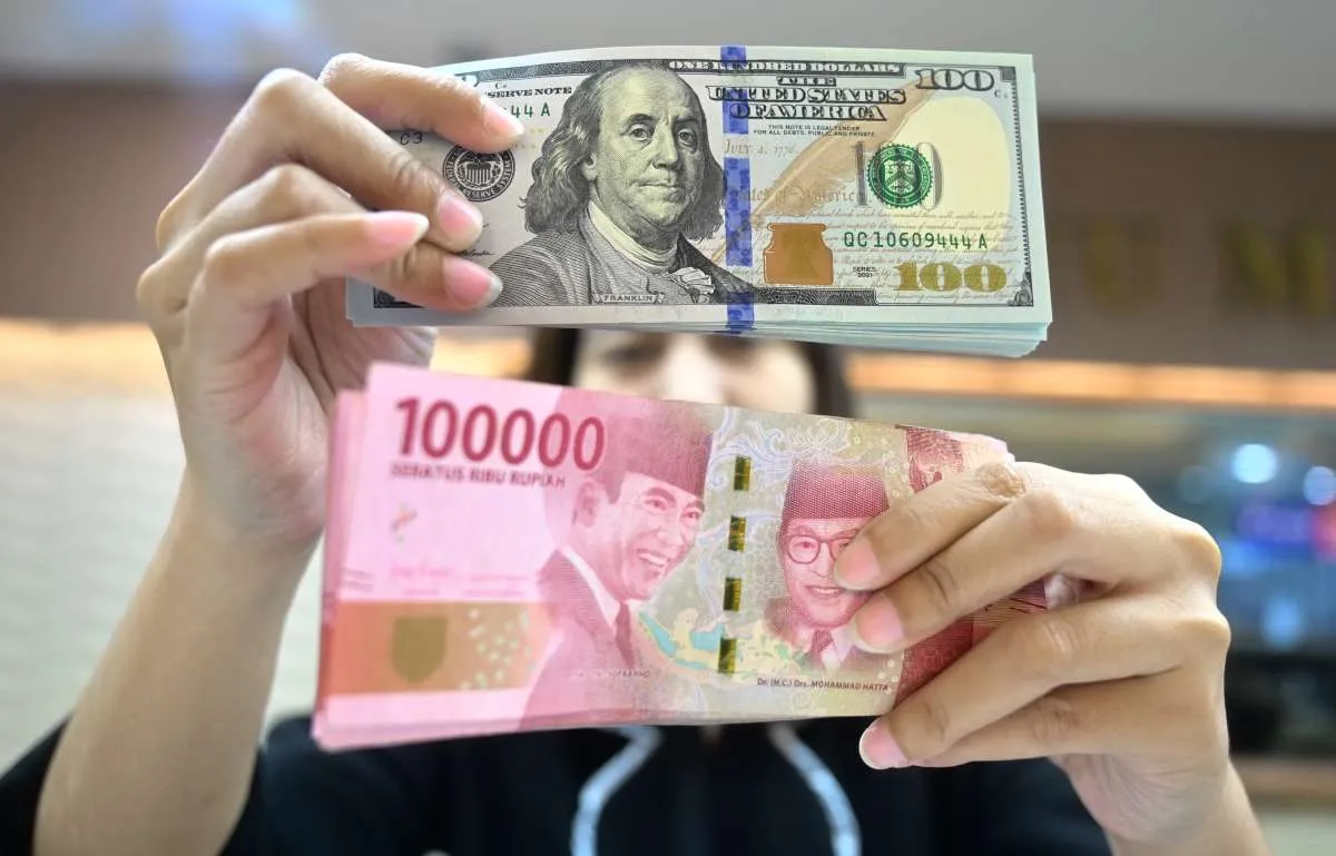 Ini Penyebab Rupiah Tembus di 17000 Per Dollar
