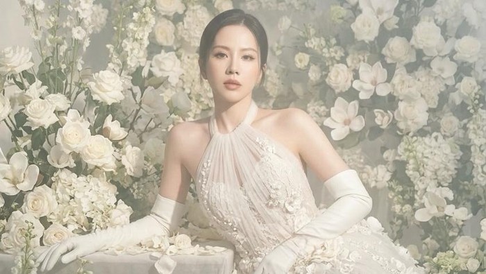 Keputusan Cerai Agnes Jennifer