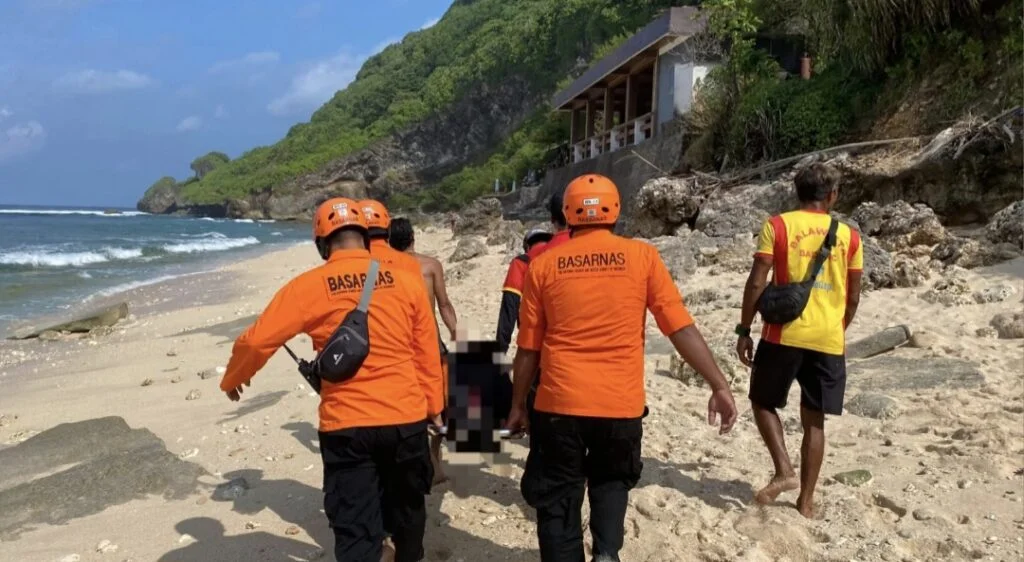 WNA Inggris Tewas Terapung di Pantai Bali