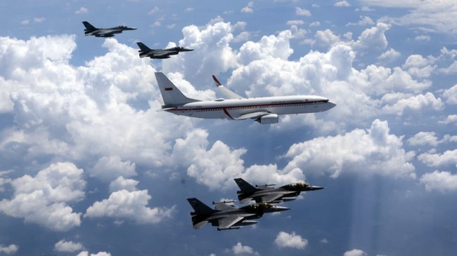 Pesawat AS Melintas di Indonesia